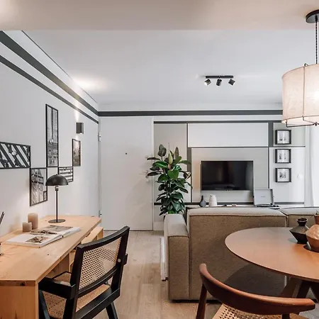 Lucien - 1 Bedroom And Balcony In Santo Antonio * Лісабон