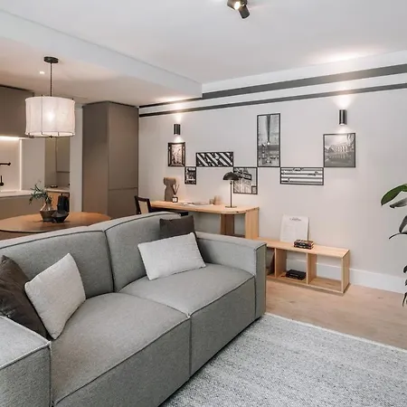 Апартаменти Lucien - 1 Bedroom And Balcony In Santo Antonio Лісабон